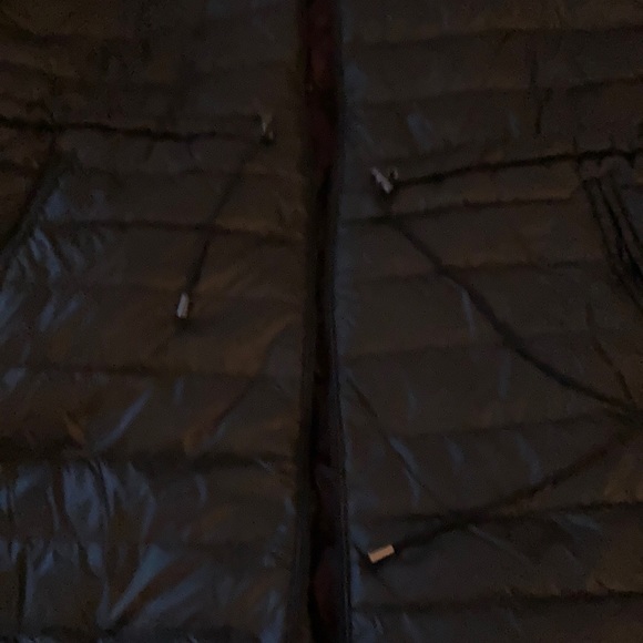 DKNY Lightweight Puffer Coat - Picture 2 of 8